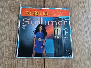DONNA SUMMER - LOVE IS IN CONTROL 7" 1982 JAPAN WARNER BROS EX+ - Picture 1 of 6
