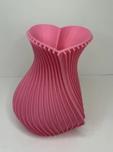Rosa 3D Druck Spirale Herz Vase - Bild 1 von 8