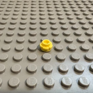 LEGO Plate, Round 1 x1 w/ Flower Edge – Bright Light Yellow – Part 24866– QTY 25 - Picture 1 of 1