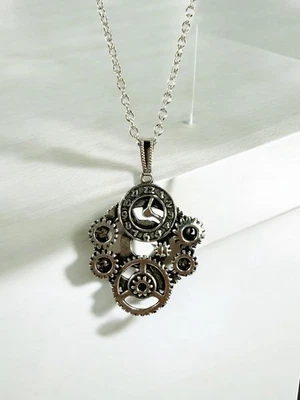 Collana con ciondolo Steampunk Gears - gioielli ingranaggi orologeria tono argento o bronzo - Immagine 1 di 2