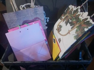 Lot of 32 gift bags, various themes medium size free shipping - Picture 1 of 10