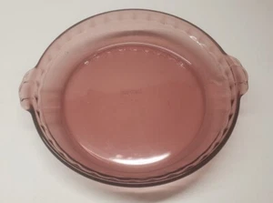 Pyrex Visions CRANBERRY VISION Glass 9.5" Fluted Edge Deep Pie Oven Dish 229 - Picture 1 of 2