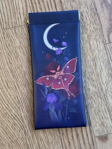 Heartless Hunter Bookmark Or Glasses Sleeve Fae Crate - Picture 1 of 3