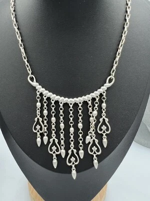 Collar colgante Jessica Simpson tono plata 16” + extensor de 2” "Los colgantes son de 2,5""" Foto 1 de 4