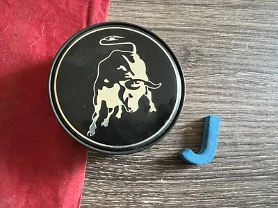 #J (1) Tapa central Lamborghini Diablo negra con toro cromado 737.16.21397 Foto 1 de 4