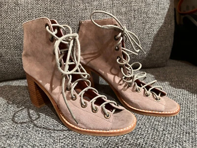 Botines Jeffrey Campbell Cors gamuza topo punta abierta con tacón grueso - para mujer talla 7 Foto 1 de 4