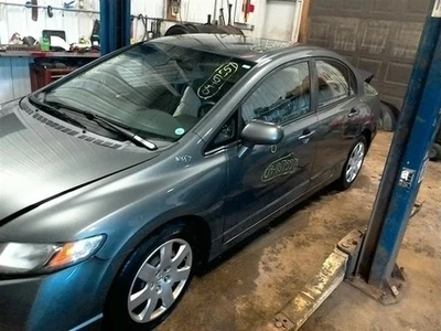 Used Gear Box Automatic Transmission 1.8L Fits 06-11 CIVIC 10172256 - Image 1 of 4