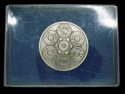 SK07163 *NOS* VINTAGE 1981 **SMITH & WESSON** PISTOLA MAGNUM .44 Y HEBILLA DE ARMA DE FUEGO Foto 1 de 3