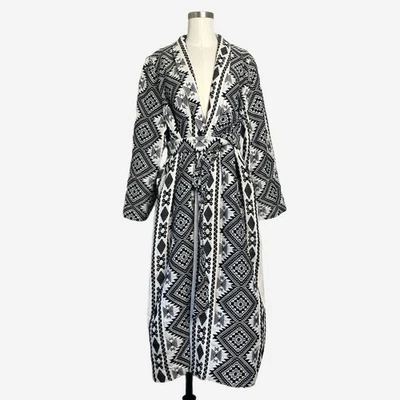 Abrigo Geométrico Jacquard Never Fully Dressed Negro Y Crema Plateado Cinturón L Foto 1 de 4