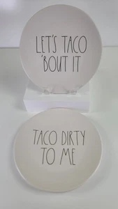 Platos de tacos Rae Dunn ~ Taco Dirty To Me ~ Let’s Taco ‘Bout It 8” ~ Juego de 2 - Imagen 1 de 10