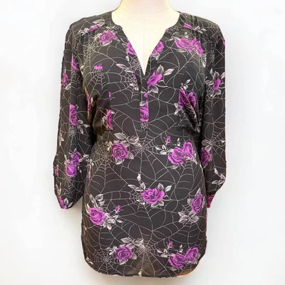 Blusa Top Camisa Gótica Torrid 2 (2X) Telaraña y Rosas Púrpura Georgette Harper Foto 1 de 3