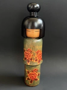 Muñeca de madera Kokeshi vintage firmada por artista japonés - Imagen 1 de 20