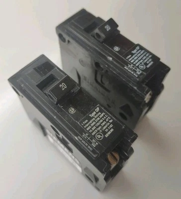 Lot of 2 - Siemens Q120, 20A, 1 Pole Type QP Circuit Breaker - Image 1 of 4