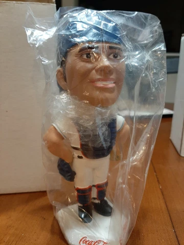 Ivan Rodriguez Texas Rangers SGA 2001 FIRST PUDGE Bobblehead NEW IN BOX Cover