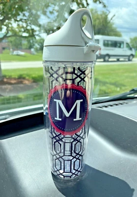 Botella de agua para bebidas vaso Tervis Initial Captial "M" 24 oz púrpura Foto 1 de 4