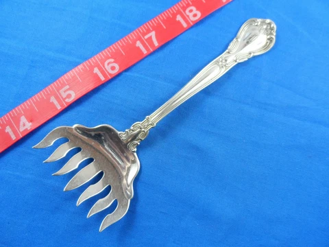 5-1/4" Gorham Chantilly Antique Sterling Silver Serving Fork, Fish Sardines 1895 Cover