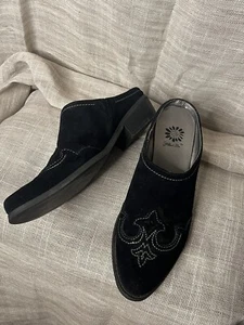 YELLOW BOX  DEANNA 8.5 Black Suede Embellished Western Ankle Boots - Picture 1 of 3