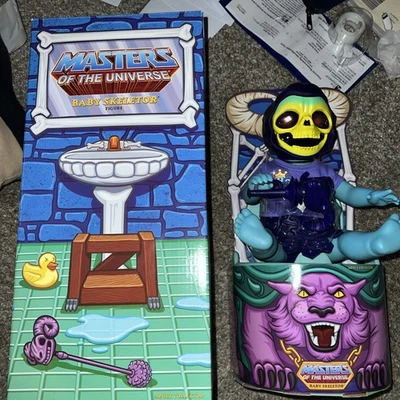Nuevo Con Caja 2014 Masters of the Universe Baby Skeletor Figura RARO Robot 🐔 Foto 1 de 4