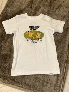 Kid dangerous brand turkey trot T-shirt 1986 size small (5) Thanksgiving - Picture 1 of 4
