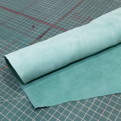 Aqua Teal 3 oz piel de cerdo gamuza prenda suave cuero piel, promedio 5-6 pies cuadrados Foto 1 de 4