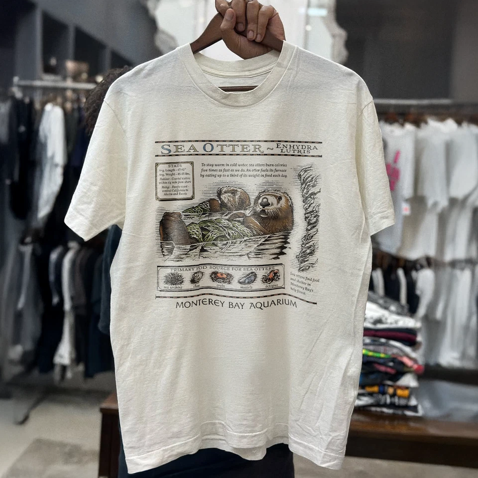 SEA OTTER GRAPHIC 🦦HOT!🔥M0NTEREY BAY AQUARIUM (90s TAYLOR ENERGY) WHITE TSHIRT - Image 1 of 3