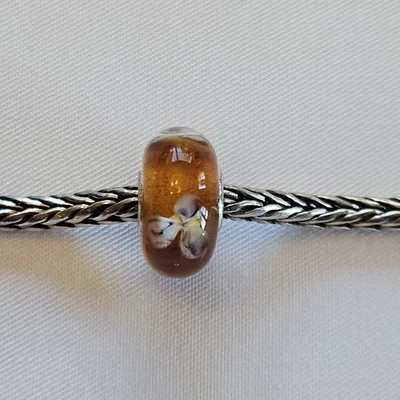 Trollbeads Beige Flower玻璃珠 — 第 1/3 张图片