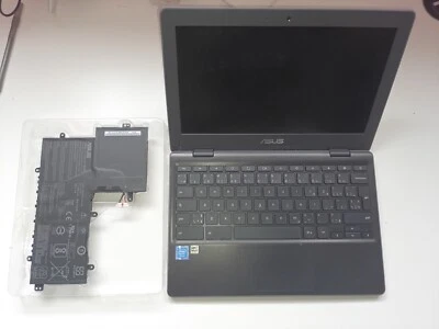 Asus C202SA-YS01 Ruggedized Chromebook 11.6-Inch AND EXTRA BATTERY - Image 1 of 4