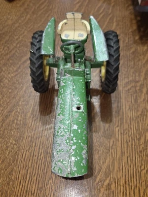 Brinquedo agrícola John Deere 3010 4010 1/16 Ertl?? Trator #1. Bem jogado com  - Imagem 1 de 4