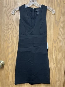 NWT Womens Teeze Me Black Sleeveless V Neck Short Sheath Dress LBD Zipper Size 0 - Picture 1 of 8