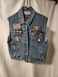 Harley Davidson Women's Denim Vest. Size 1W. Many Pins & Patches Included.... - Picture 1 of 18