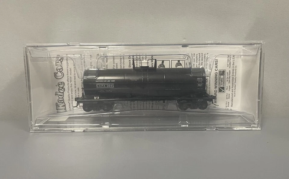 Kadee 9007 HO SHPX 11000 Gallon Insulated Tank Car #3845 NIB - Image 1 of 1