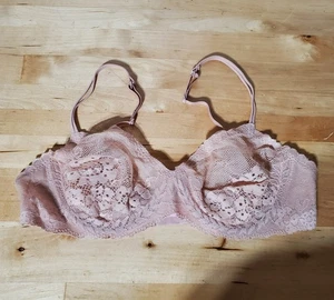 Victoria's Secret Dream Angels Lace Underwire Bra Delicate Size 34C NWT - Picture 1 of 7