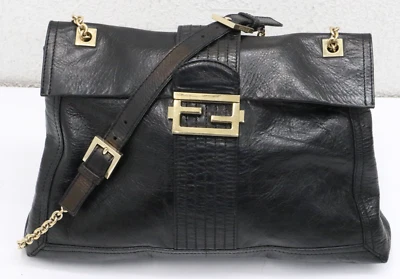 Maxi bolso de hombro Fendi de cuero negro con solapa Foto 1 de 4