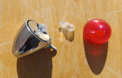 Raro Nuevo de Lote Antiguo Sturmey Archer HSD410 Dynahub Dynohub Bombilla de Cola Única 6V 1 Amp Foto 1 de 4