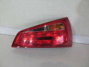 AUDI A1 SE 2011 TDI LADO PASAJERO LUZ PORTÓN TRASERO LÁMPARA P/N: 8X0945093 - Imagen 1 de 4
