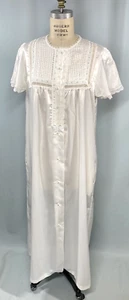 Vintage Nightgown SIZE MEDIUM white satin Rayon BARBIZON long cottage lace USA - Picture 1 of 14
