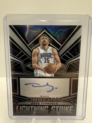 2022-23 Panini Obsidian Hedo Turkoglu Lighting Strike Auto 35/99 Foto 1 de 4