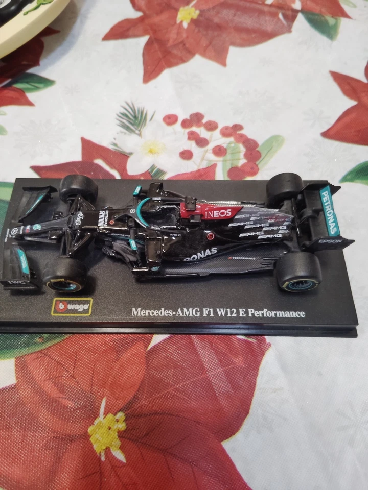 Mercedes AMG F1 W12 Performance Foto 1 de 2