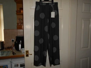 X30: BNWT, size 8, Cos, trousers, grey spotted, 48% wool blend, W28", IL28.5" - Picture 1 of 3