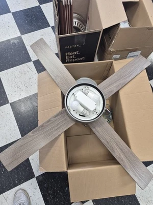 Hunter Avia 54 Inch Brushed Nickel/gray Oak LED Ceiling Fan Cc5c96c01 I3 - Image 1 of 4