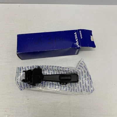 VOLVO C30 Turn Signal Switch 8682868 NEW GENUINE - Image 1 of 4