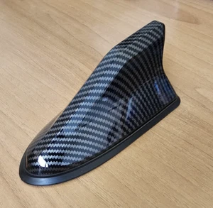 Antenna Auto a PINNA DI SQUALO Ricezione RADIO AM-FM-DAB+ auto sport - Foto 1 di 3