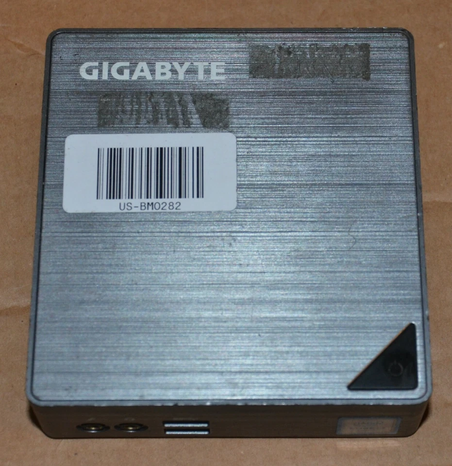 Mini computadora GigaByte Brix GB-BSi3-6100 i3 6100 8 GB RAM SIN DISCO DURO sin fuente de alimentación Foto 1 de 4