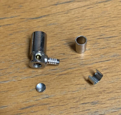 JOHNSON/EMERSON 131-1404-116 ENCHUFE CONN SMB R/A SOLDADURA 50OHM Foto 1 de 2