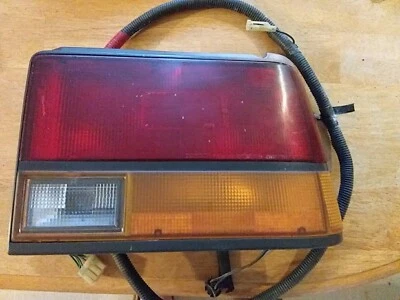 Conjunto de luces traseras TOYOTA COROLLA derecha 1982 1983 1984 1985 lado del pasajero  Foto 1 de 4