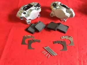 COPPIA PINZE FRENO TRIUMPH SPITFIRE & LATE HERALD TIPO 14 PASTIGLIE E KIT RACCORDI - Foto 1 di 1