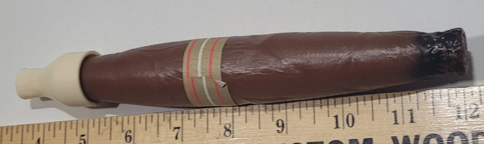 Jumbo 9" Plástico Cigarro "El Ropo" para Hobo Payaso Disfraz De Colección '88 Gig Papá Regalo Foto 1 de 4