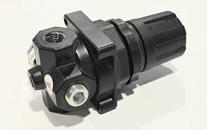 Wilkerson  R00-01-000 Regulator New in Box 6z952 - Picture 1 of 2