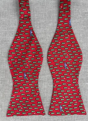 Tommy Hilfiger 真丝领结红色带圣诞树自绑可调节 2.75 — 第 1/4 张图片