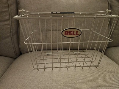 Cesta de alambre blanca grande vintage BELL para bicicleta  Foto 1 de 3